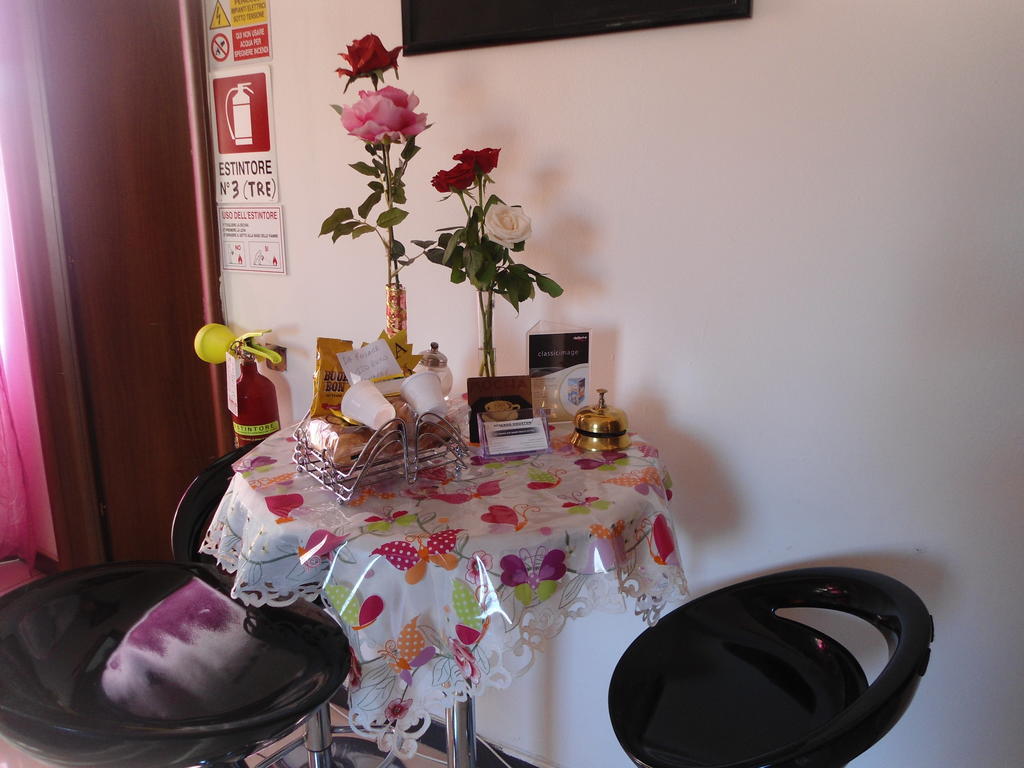 Hotel Houston Livorno - Struttura Esclusivamente Turistica - Not For Business Or Workers 외부 사진