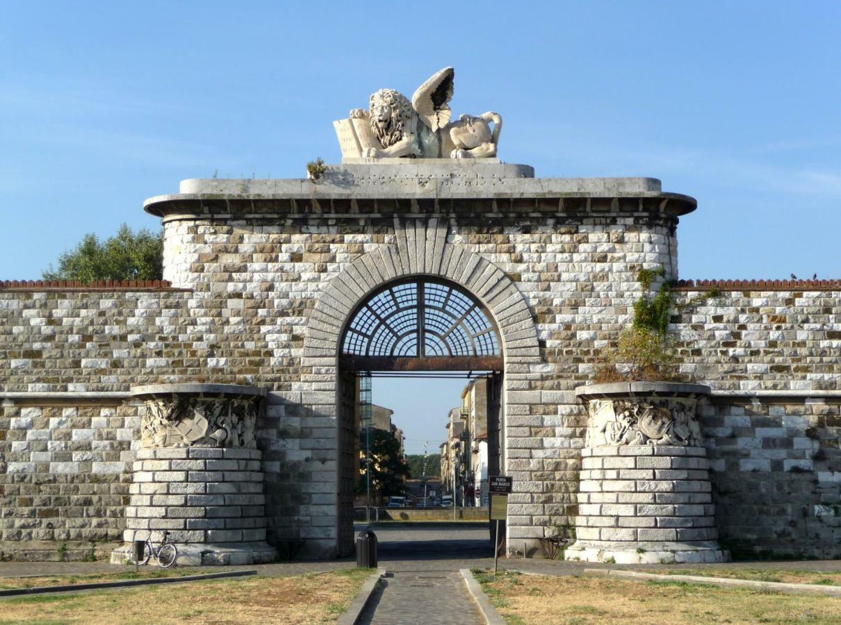 Hotel Houston Livorno - Struttura Esclusivamente Turistica - Not For Business Or Workers 외부 사진