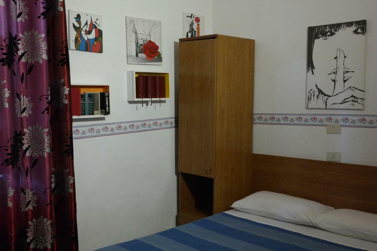 Hotel Houston Livorno - Struttura Esclusivamente Turistica - Not For Business Or Workers 외부 사진