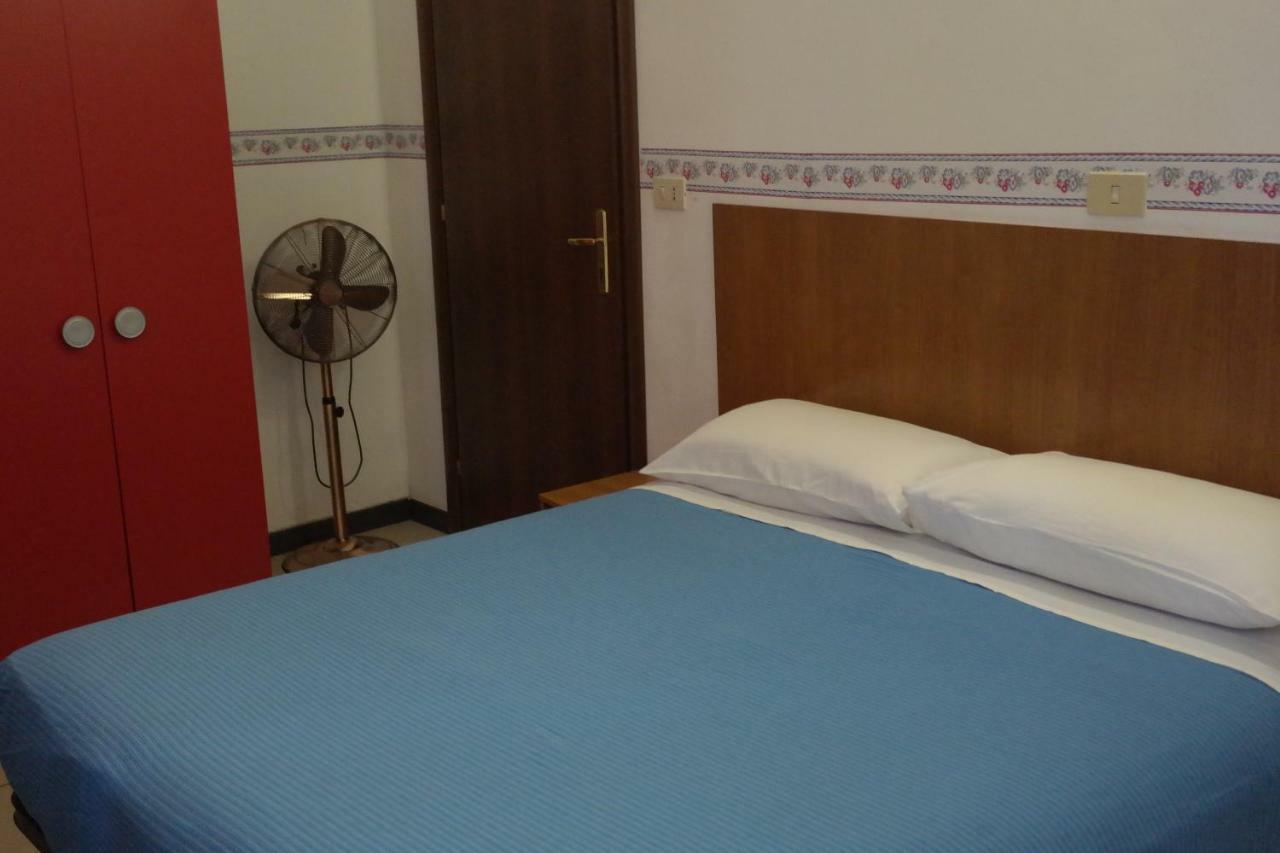 Hotel Houston Livorno - Struttura Esclusivamente Turistica - Not For Business Or Workers 외부 사진