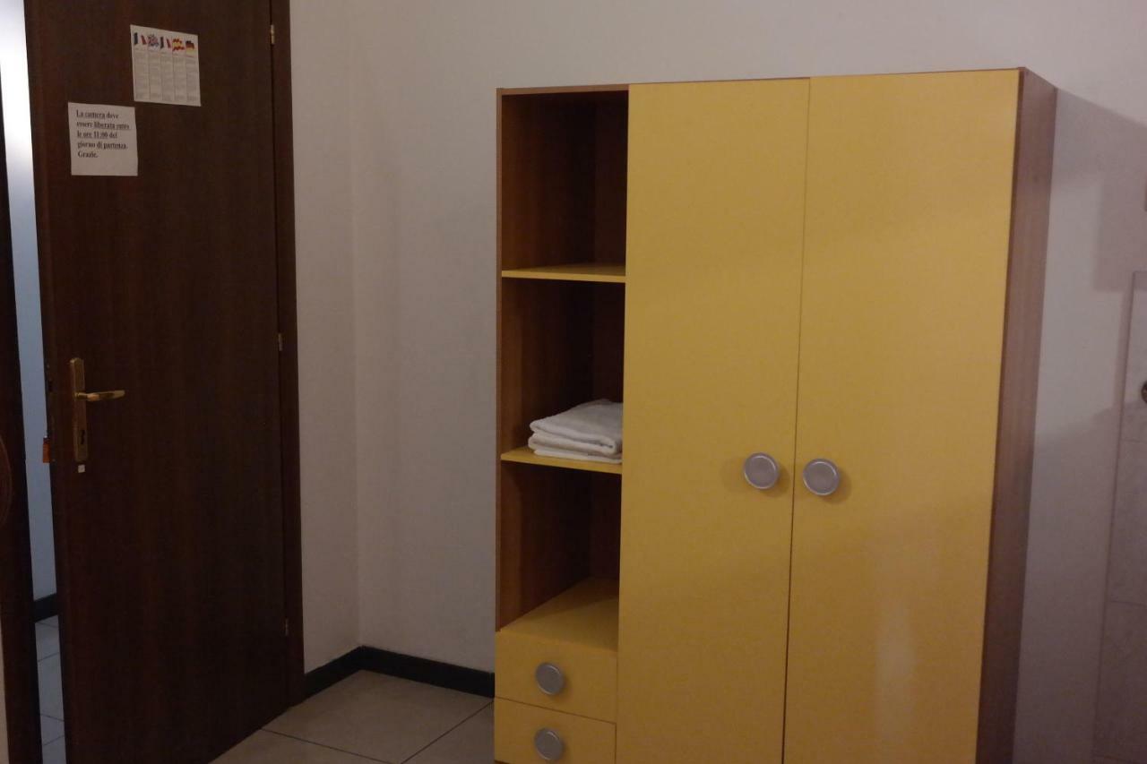 Hotel Houston Livorno - Struttura Esclusivamente Turistica - Not For Business Or Workers 외부 사진
